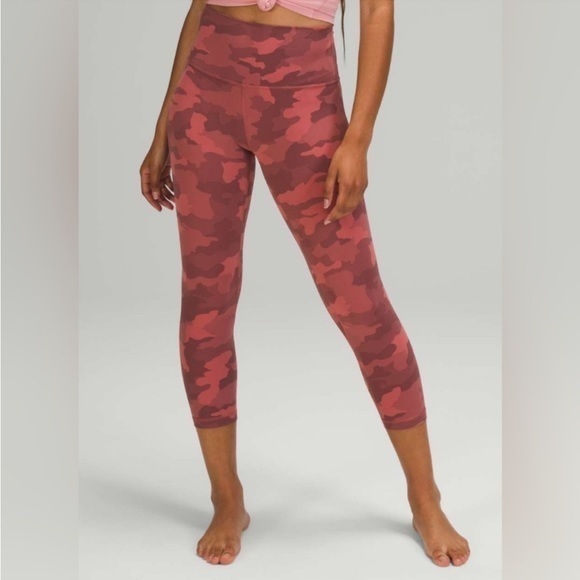 ▶️ Lululemon ◀️ Align High Rise Crop Heritage 365 Brier Rose Camo Multi Size 20 - Picture 1 of 14